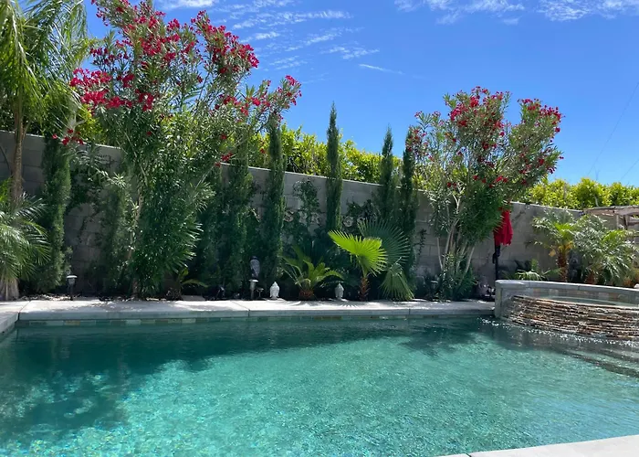 Mineral Saltwater Solar Heated Pool & Spa Oasis With Mountain Views And Koi Pond